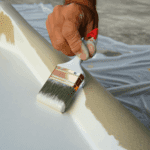 Doniczka fale – dynamiczny wzór w ceramicznej oprawie