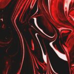 Czym zmyć tusz z rąk? Szybko i skutecznie, bez podrażnień