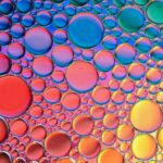 Czym zmyć klej z mebli lakierowanych? Uwaga na delikatne wykończenia