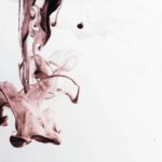 Czym zmyć atrament? Ubrania, ręce i meble – sprawdzone sposoby