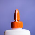 Czym zmyć smar? Usuwanie tłustych zabrudzeń z różnych powierzchni