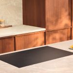 Jak ograniczyć kontakt z kurzem podczas sprzątania? Przykład odkurzacza Electrolux Absolute Hygienic 800